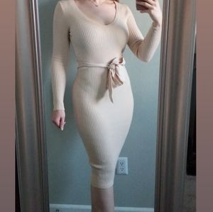 Forever 21 Small Long Sleeve Belted Sweater Dress